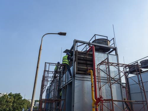 玻璃鋼冷卻塔減速機(jī)的主要部件與維護(hù),玻璃鋼冷卻塔減速機(jī)